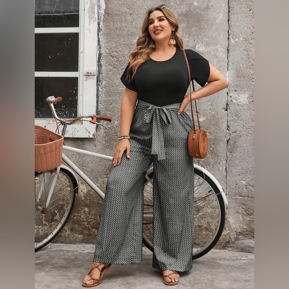 NIP- Plus Size One Piece Belted Geometric Jumpsuit - Picture 1 of 3